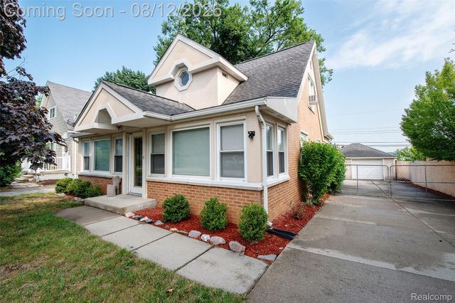 22 Cloverport Avenue, Rochester Hills, MI 48307