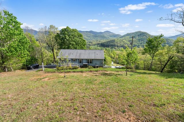 619 Pounding Mill Loop, Hayesville, NC 28904