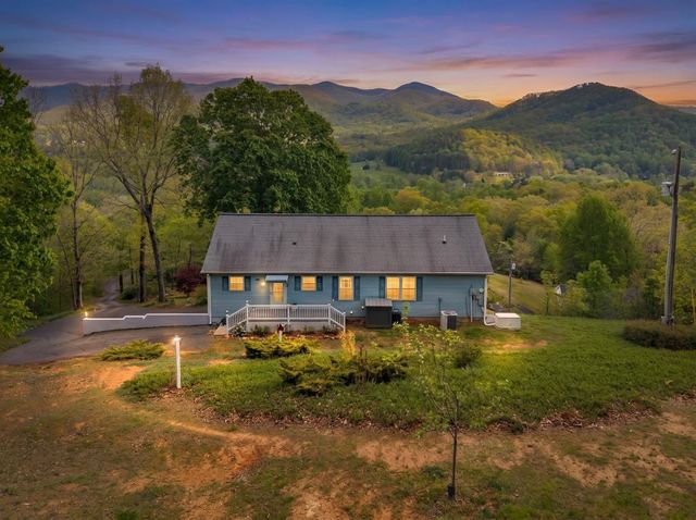 619 Pounding Mill Loop, Hayesville, NC 28904