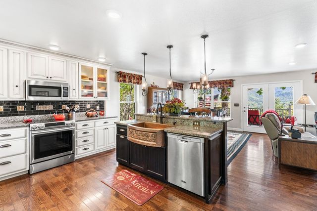 619 Pounding Mill Loop, Hayesville, NC 28904