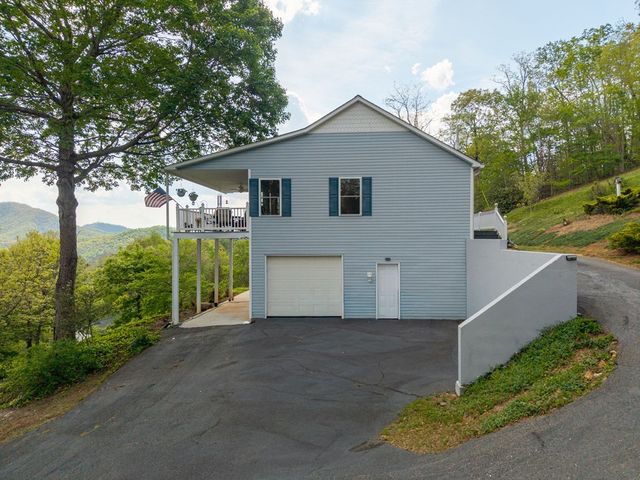 619 Pounding Mill Loop, Hayesville, NC 28904