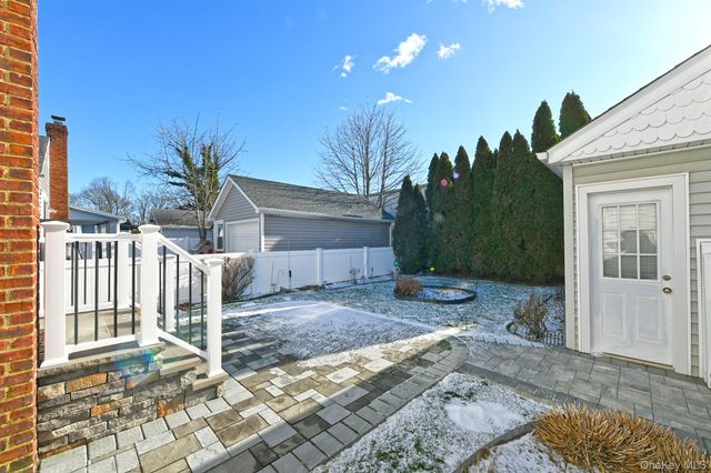 3042 Lowell Avenue, Wantagh, NY 11793