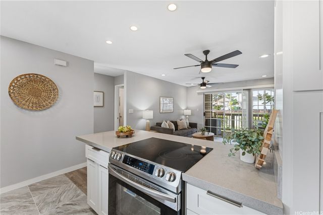 94-100 Luluka Place L201, Waipahu, HI 96797