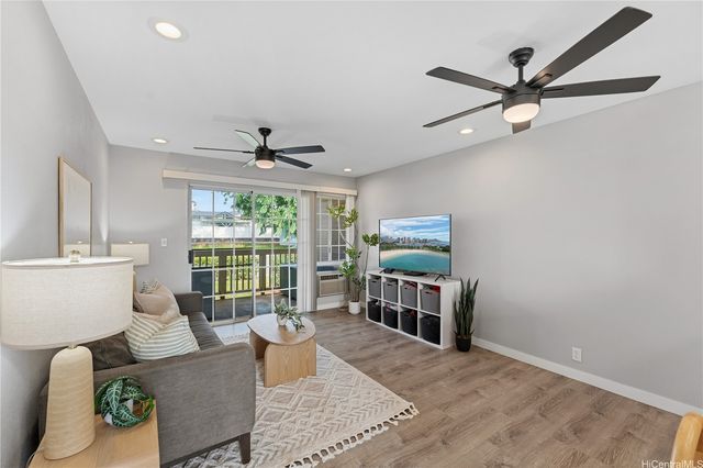 94-100 Luluka Place L201, Waipahu, HI 96797