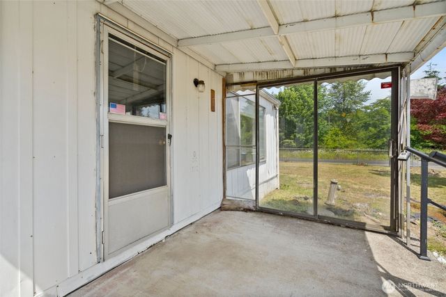 127 Lincoln Creek Road, Centralia, WA 98531