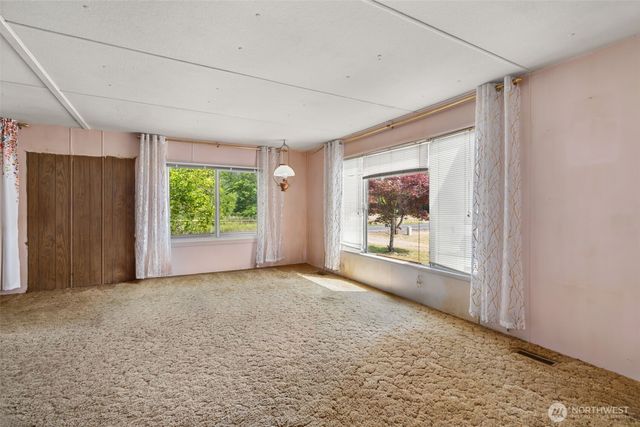 127 Lincoln Creek Road, Centralia, WA 98531