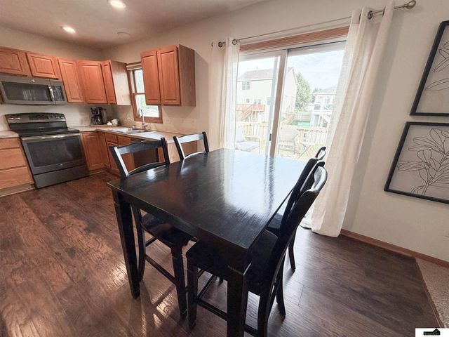 3251 Prairieview Drive, Lincoln, NE 68504
