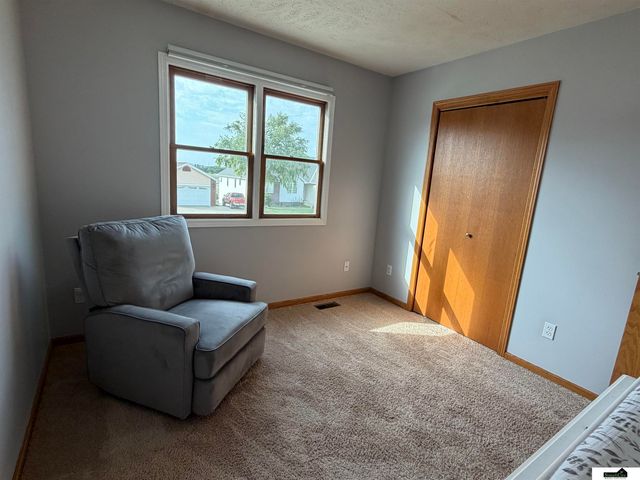 3251 Prairieview Drive, Lincoln, NE 68504