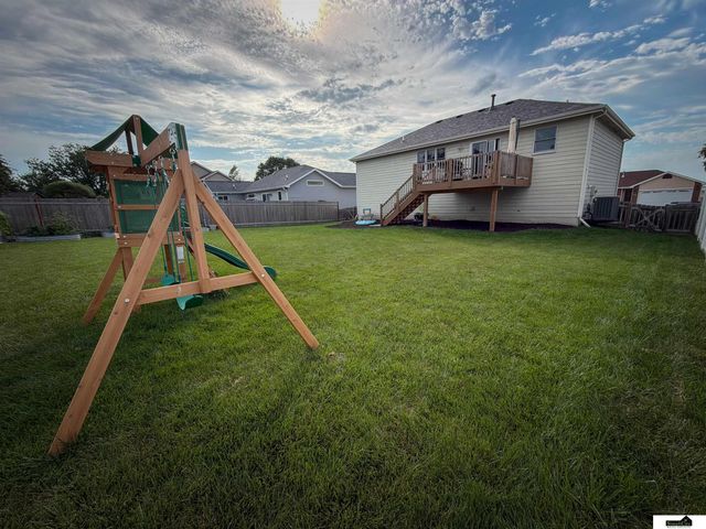 3251 Prairieview Drive, Lincoln, NE 68504