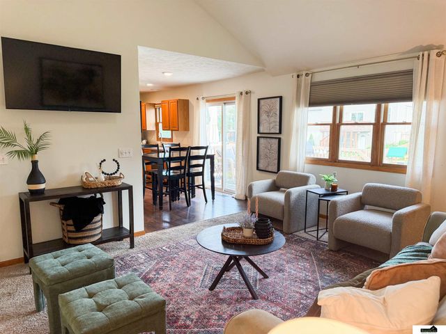 3251 Prairieview Drive, Lincoln, NE 68504