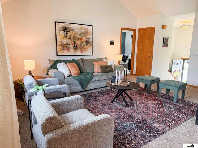 3251 Prairieview Drive, Lincoln, NE 68504