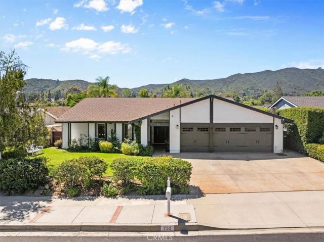 752 Capitan, Thousand Oaks, CA 91320