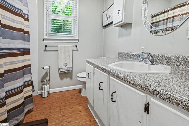 200 Bentwood Road, Piedmont, SC 29673