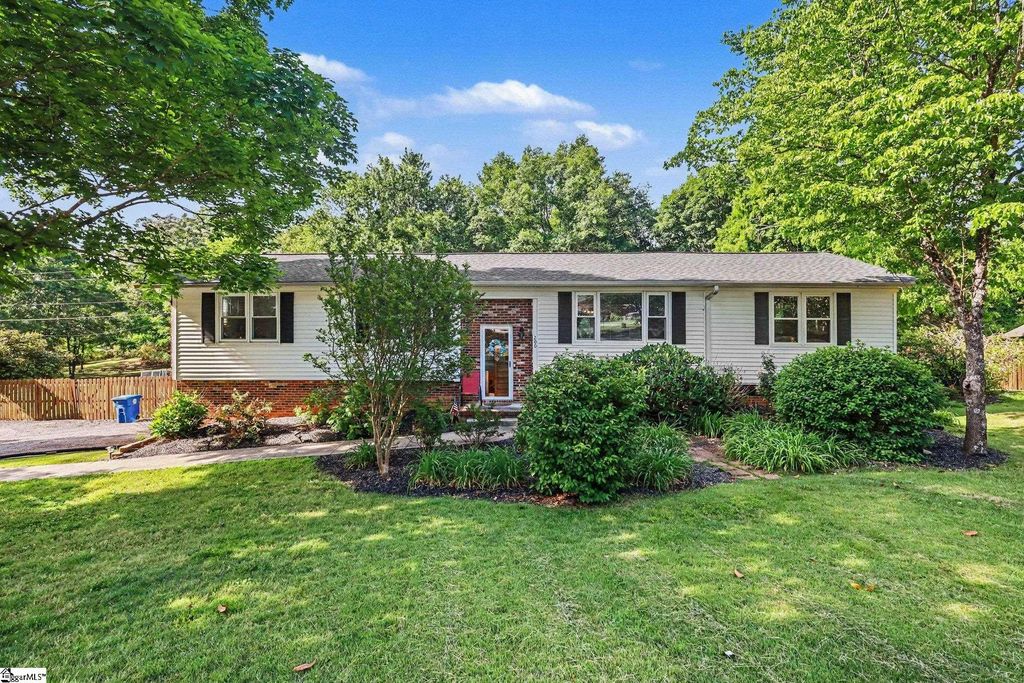 200 Bentwood Road, Piedmont, SC 29673