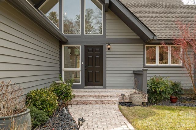 155 WINDING MEADOWS Drive, Flat Rock, NC 28731