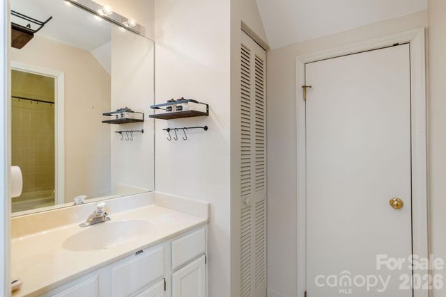 155 WINDING MEADOWS Drive, Flat Rock, NC 28731