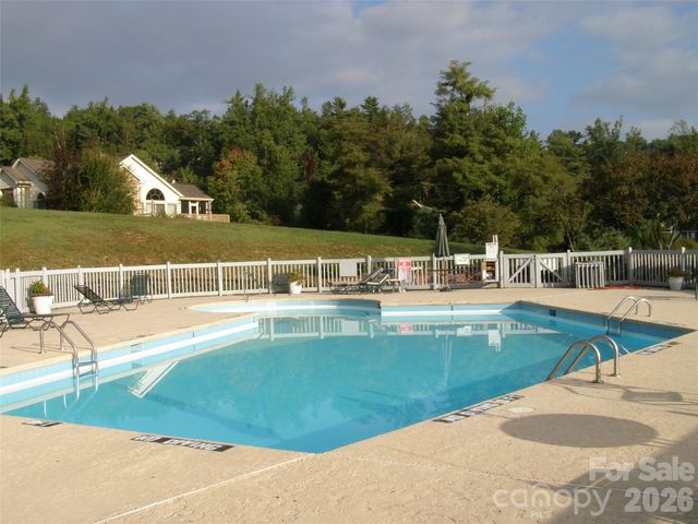 155 WINDING MEADOWS Drive, Flat Rock, NC 28731
