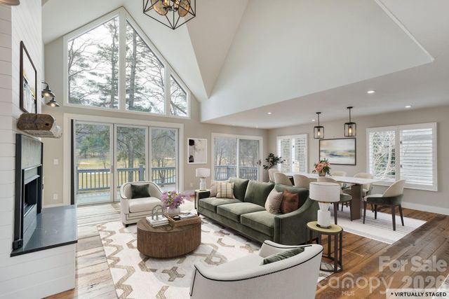 155 WINDING MEADOWS Drive, Flat Rock, NC 28731