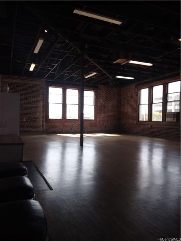 186 N King Street A, Honolulu, HI 96817