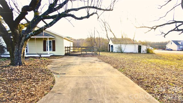 211 Webb Farm Road, Shelby, NC 28152