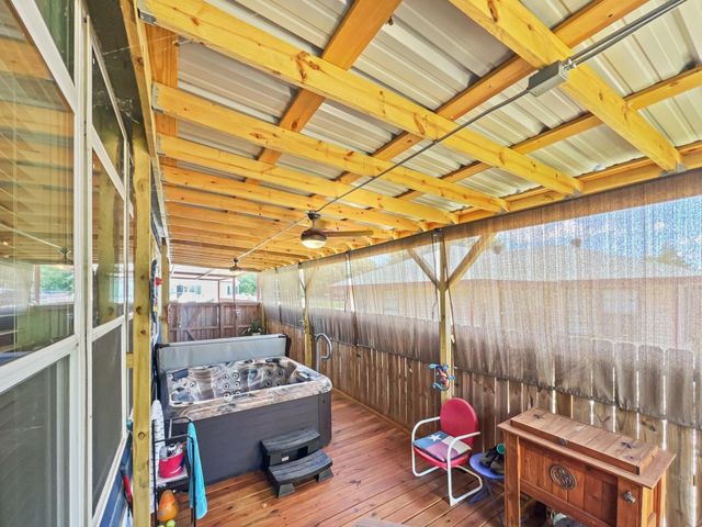 1652 Gale Drive, Pelican Bay, TX 76020