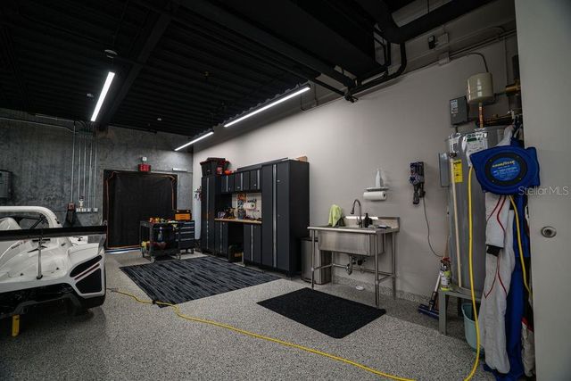 7045 N TAMIAMI TRAIL 101-, Sarasota, FL 34243