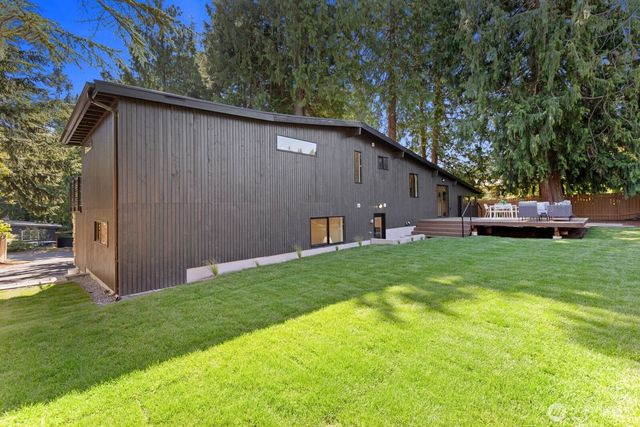 19830 82nd Place W, Edmonds, WA 98026