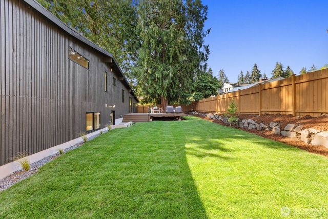 19830 82nd Place W, Edmonds, WA 98026
