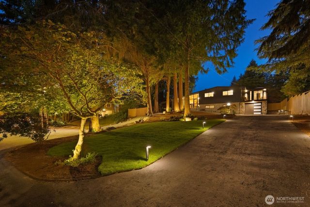 19830 82nd Place W, Edmonds, WA 98026