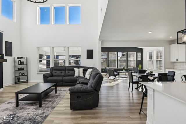 1432 Chatham Hills Boulevard, Westfield, IN 46074