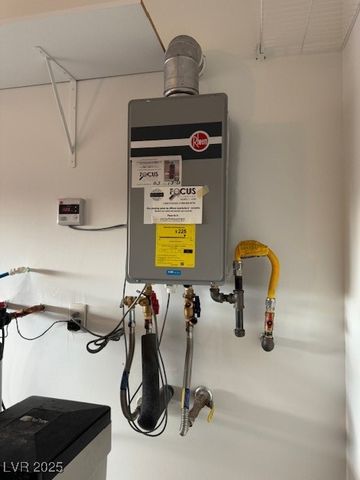 1630 Harvest Pecan Court, Las Vegas, NV 89108