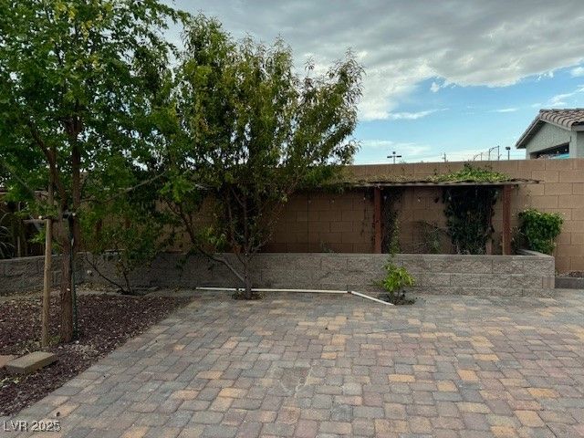 1630 Harvest Pecan Court, Las Vegas, NV 89108
