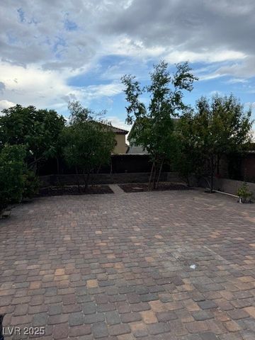 1630 Harvest Pecan Court, Las Vegas, NV 89108