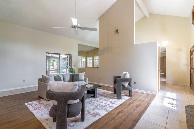 935 PINE SHADOW DRIVE, Apopka, FL 32712