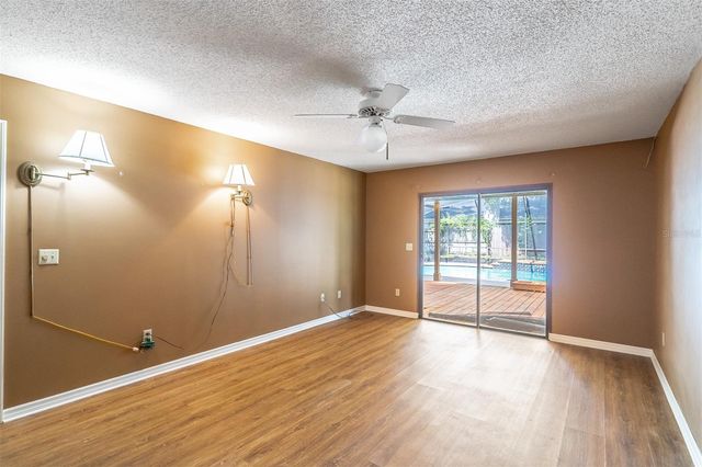 935 PINE SHADOW DRIVE, Apopka, FL 32712