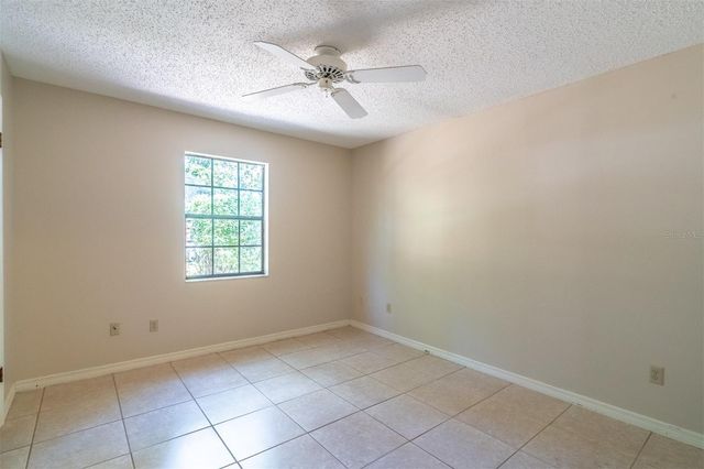935 PINE SHADOW DRIVE, Apopka, FL 32712
