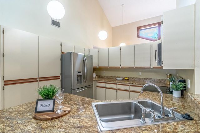 935 PINE SHADOW DRIVE, Apopka, FL 32712