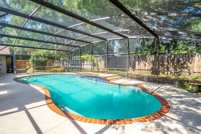 935 PINE SHADOW DRIVE, Apopka, FL 32712