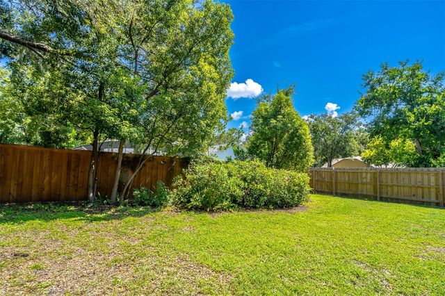 935 PINE SHADOW DRIVE, Apopka, FL 32712