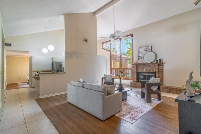 935 PINE SHADOW DRIVE, Apopka, FL 32712