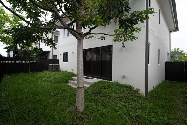 1159 NW 3rd St -, Florida City, FL 33034