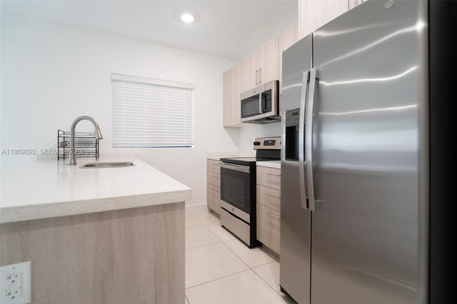 1159 NW 3rd St -, Florida City, FL 33034