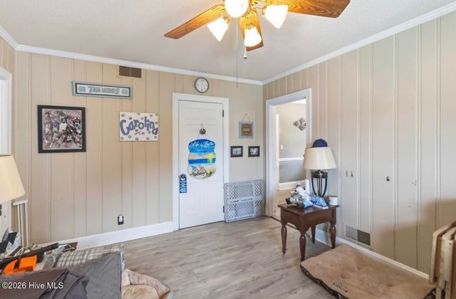 103 W Julian Avenue, Stantonsburg, NC 27883
