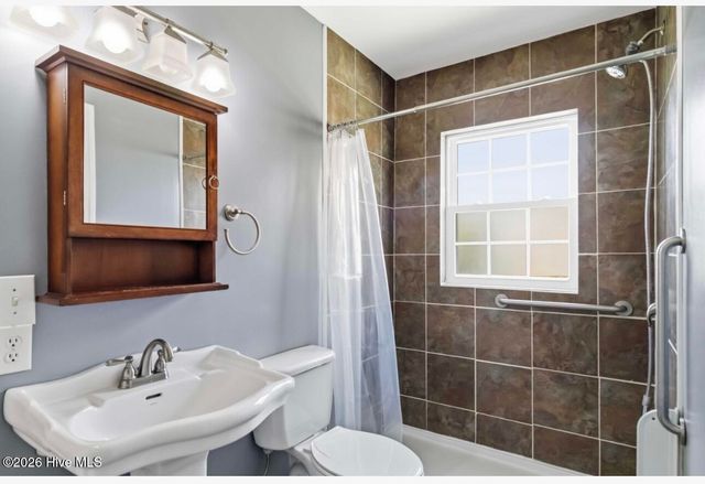 103 W Julian Avenue, Stantonsburg, NC 27883
