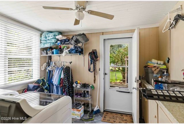 103 W Julian Avenue, Stantonsburg, NC 27883