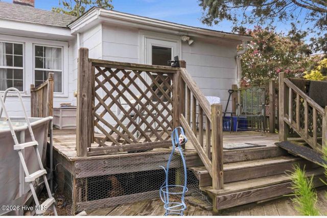 103 W Julian Avenue, Stantonsburg, NC 27883