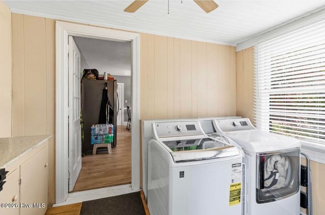 103 W Julian Avenue, Stantonsburg, NC 27883