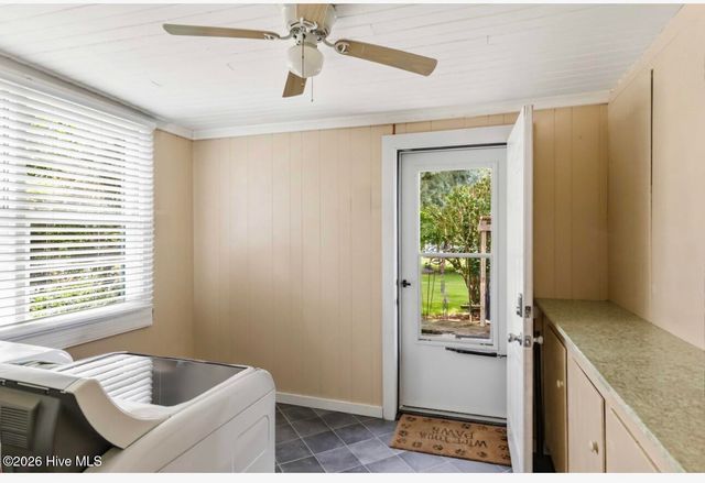103 W Julian Avenue, Stantonsburg, NC 27883