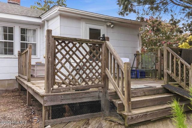 103 W Julian Avenue, Stantonsburg, NC 27883