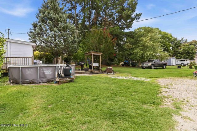 103 W Julian Avenue, Stantonsburg, NC 27883